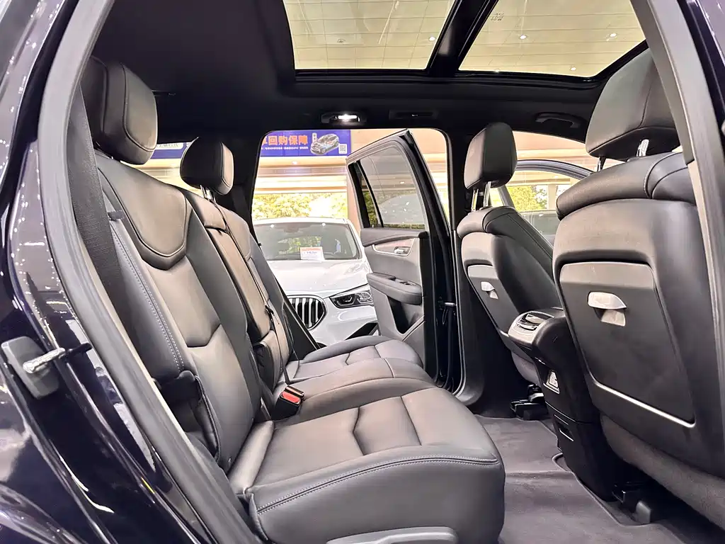 Cadillac XT6 2020 — фото 10