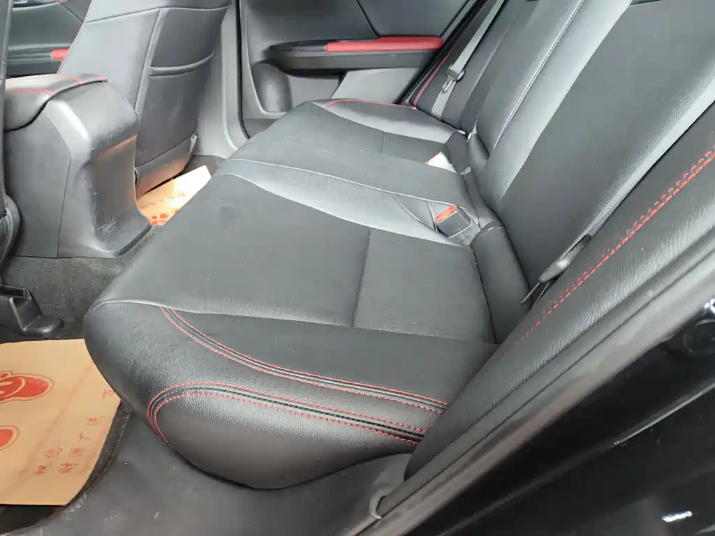 Honda Accord 2018 — фото 10
