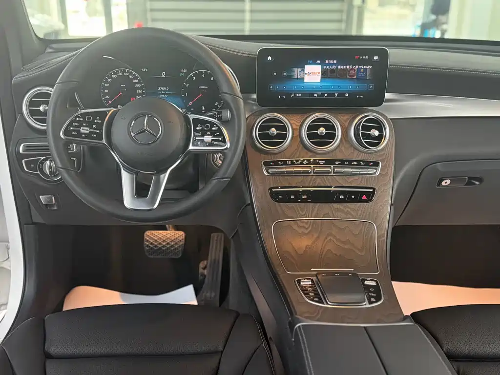 Mercedes-Benz GLC 2023 — фото 12