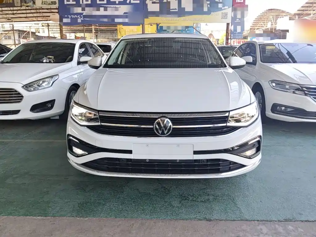 Volkswagen Bora 2023