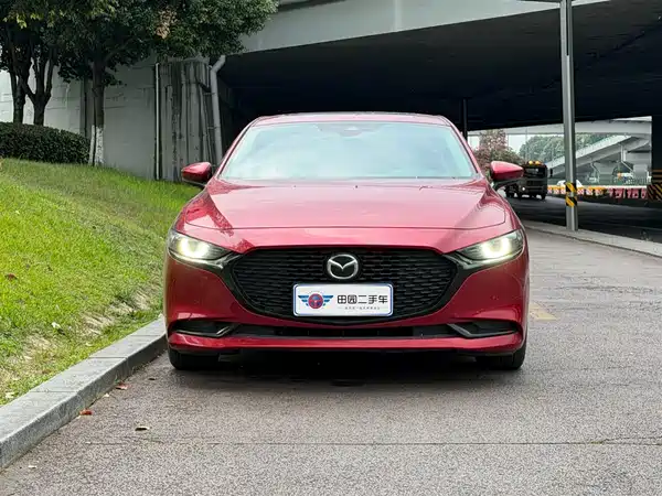Mazda 3 Axela 2023