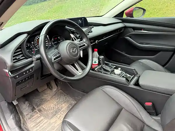 Mazda 3 Axela 2023
