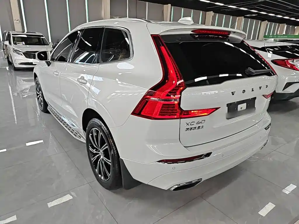 Volvo XC60 2020 — фото 5