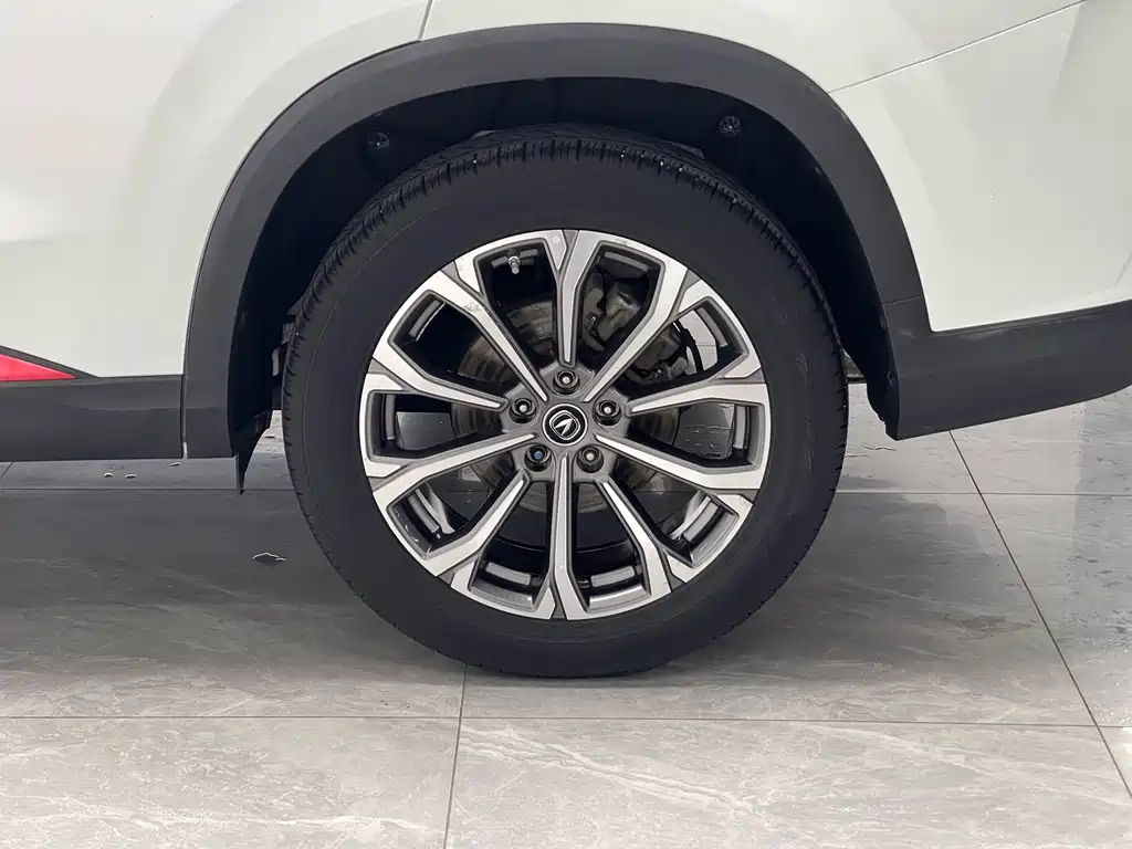 Changan CS75PLUS 2020 — фото 12
