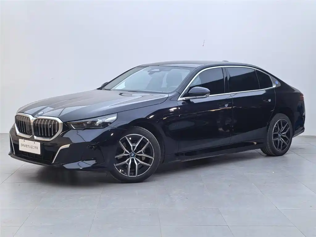 BMW i5 2025 — фото 1