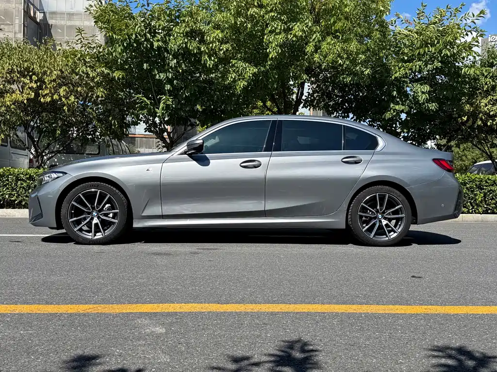 BMW 3 Series 2022