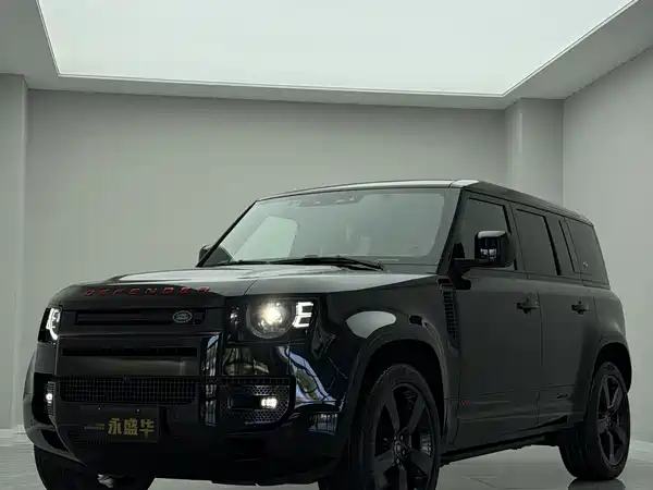 Land Rover Defender 2023