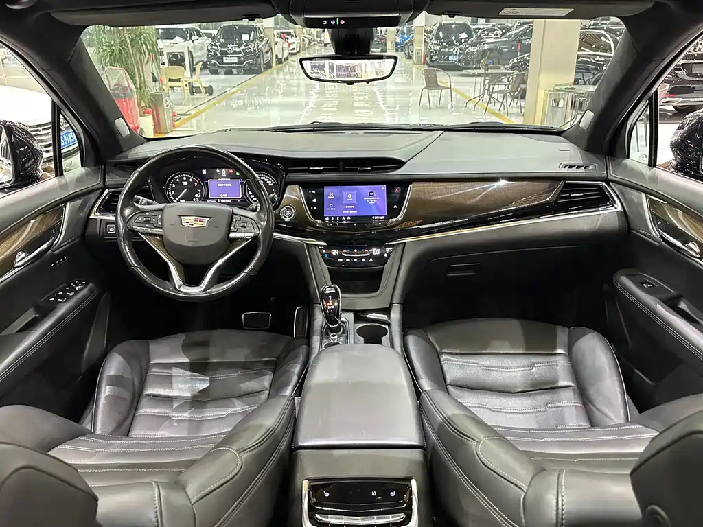Cadillac XT6 2019 — фото 11