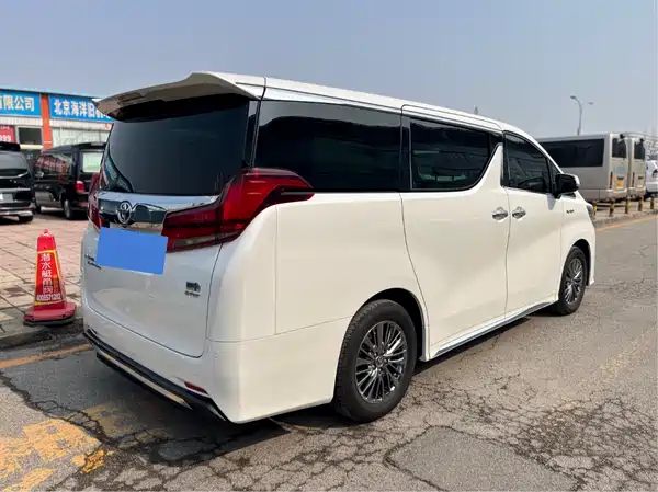 Toyota Alphard 2021