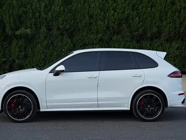 Porsche Cayenne 2016