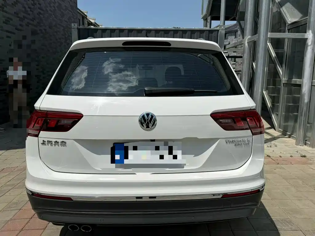 Volkswagen Tiguan L 2018 — фото 3