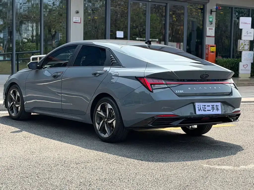 Hyundai Elantra 2021 — фото 10