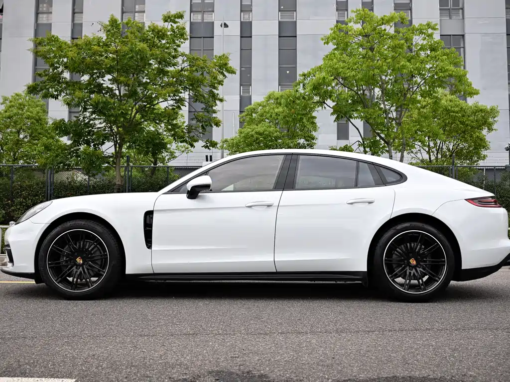 Porsche Panamera 2019 — фото 4