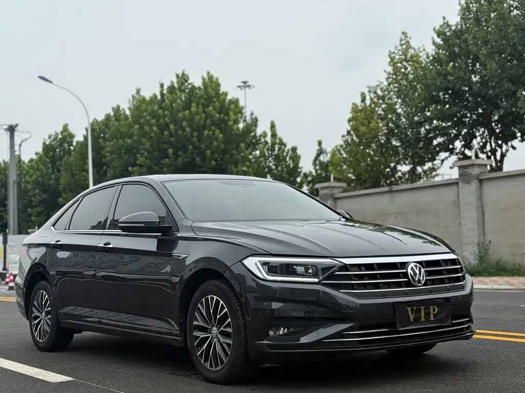 Volkswagen Sagitar 2019