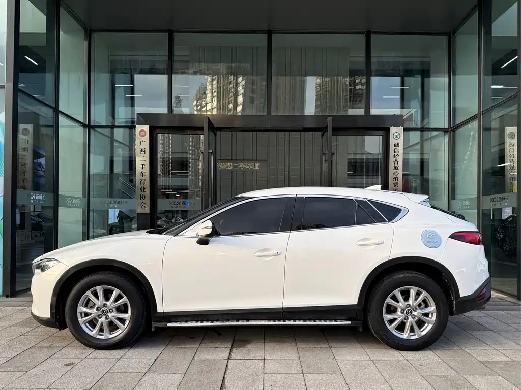 Mazda CX-4 2018 — фото 3