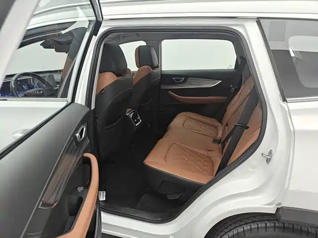 Chery Tiggo 8 PLUS 2022 — фото 12