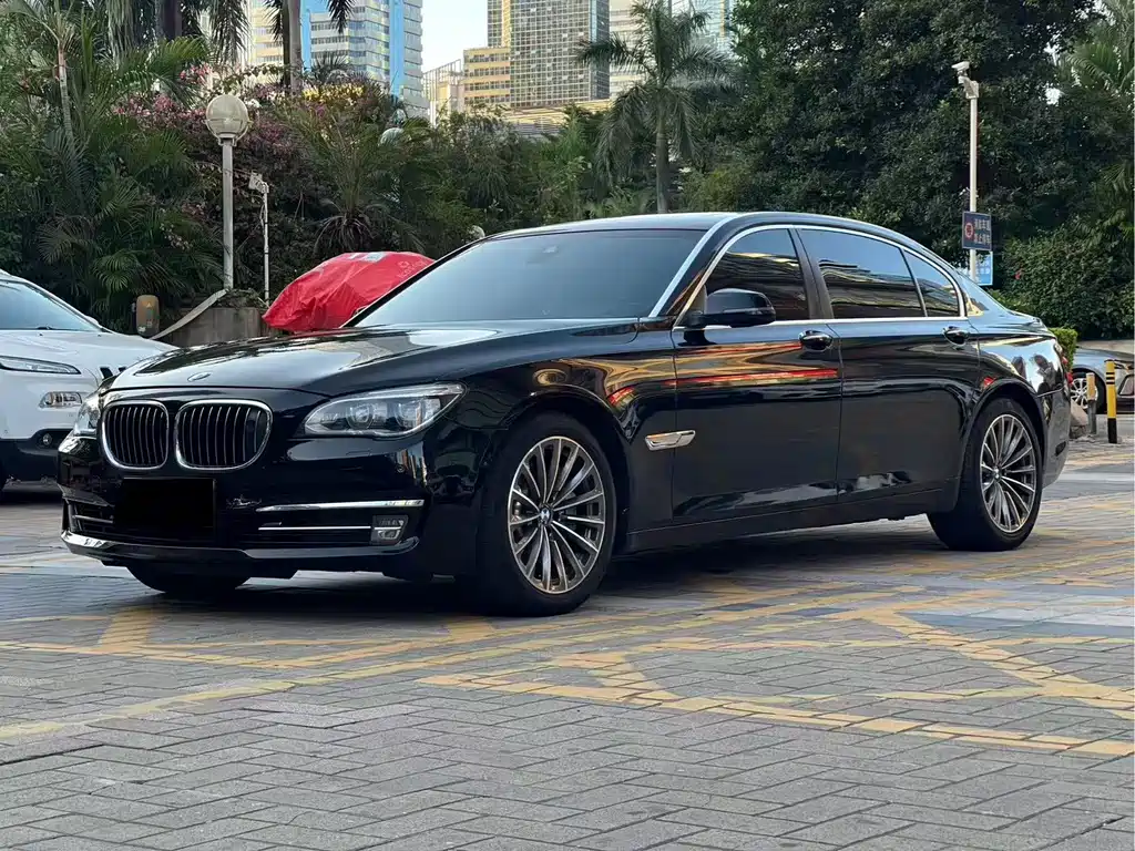 BMW 7 Series 2016 — фото 1