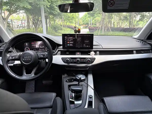 Audi A4L 2020