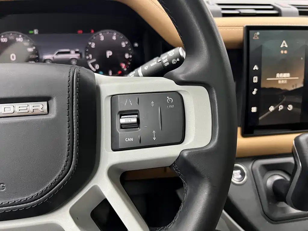 Land Rover Defender 2024 — фото 10