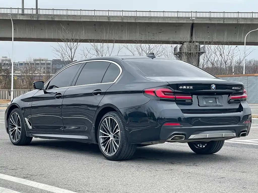 BMW 5 Series 2021
