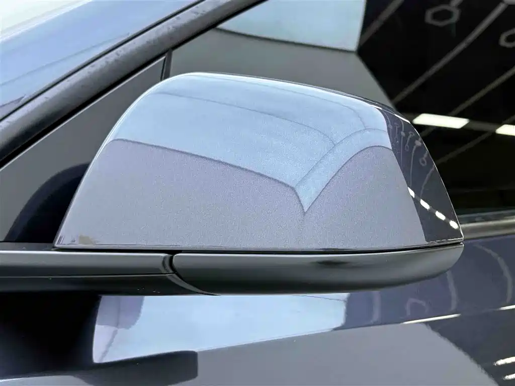 Tesla Model Y 2025 — фото 10
