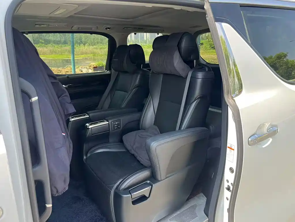 Toyota Vellfire 2022