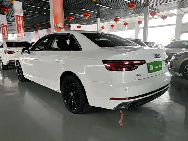 Audi A4L 2018