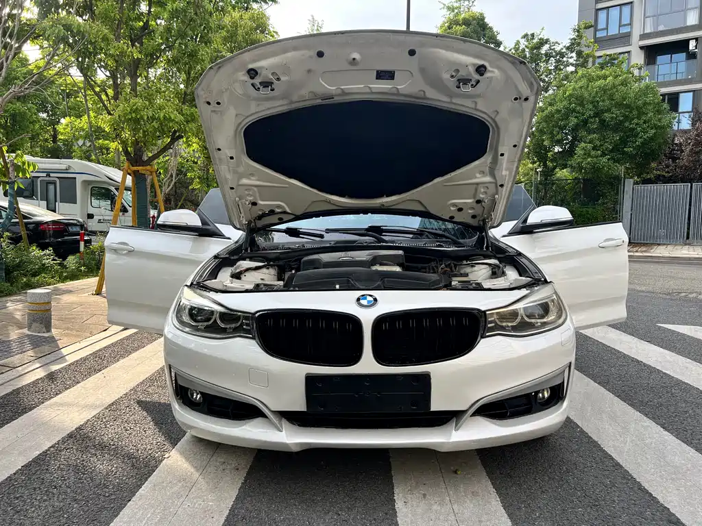BMW 3 Series GT 2014 — фото 23
