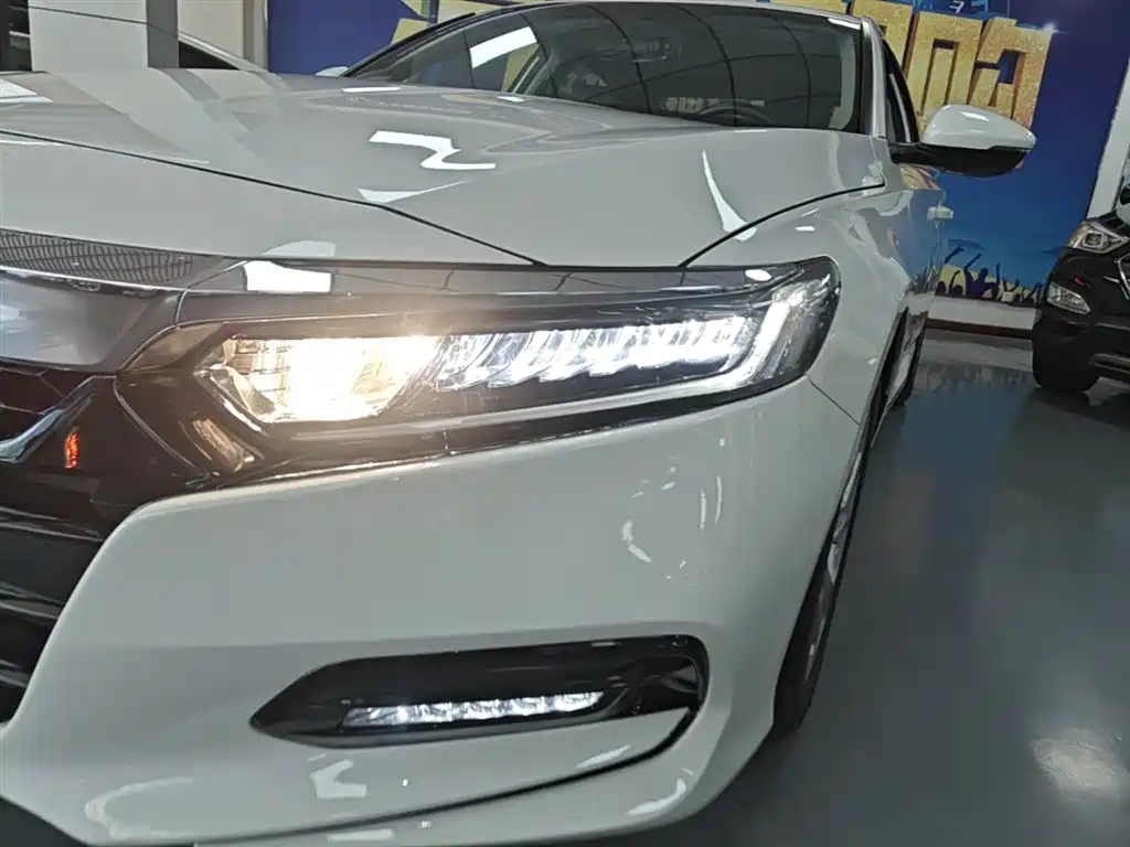 Honda Accord 2020 — фото 24