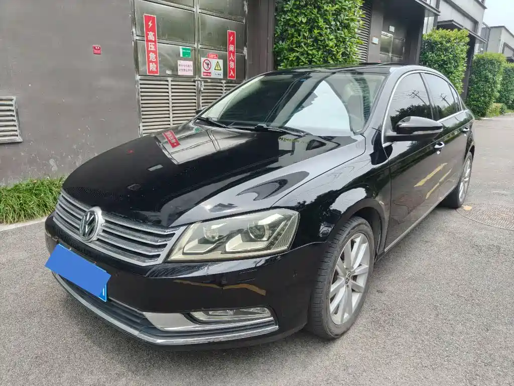 Volkswagen Magotan 2012