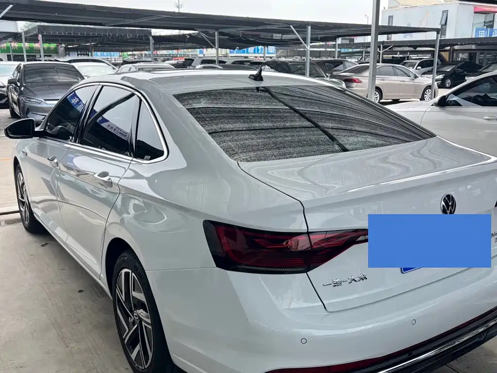 Volkswagen Sagitar 2023