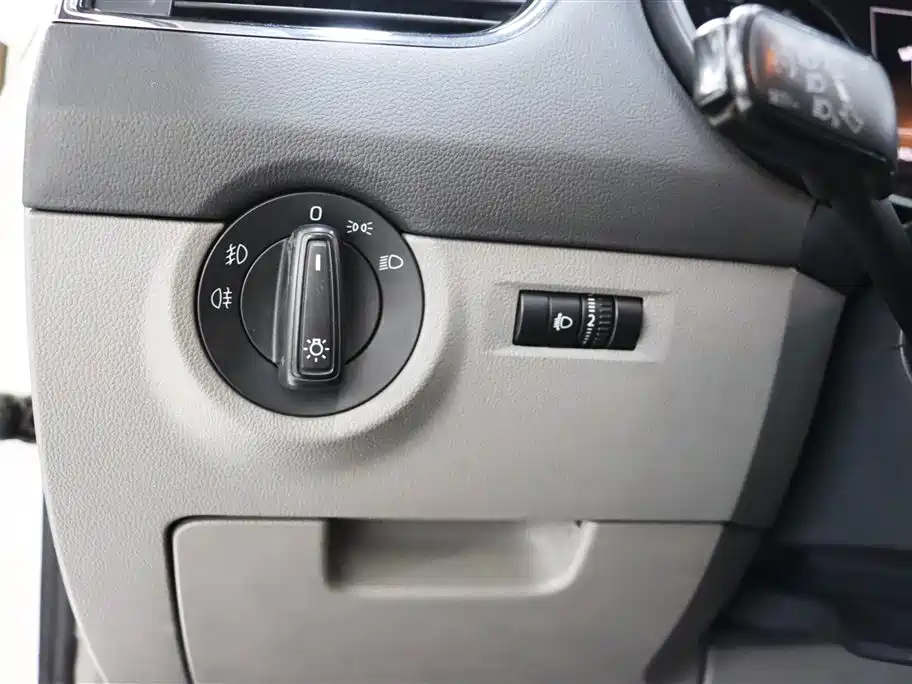 Skoda Octavia 2015 — фото 14
