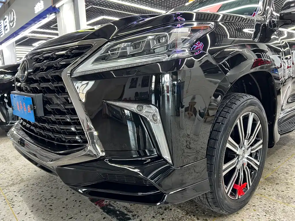 Lexus LX 2020 — фото 11