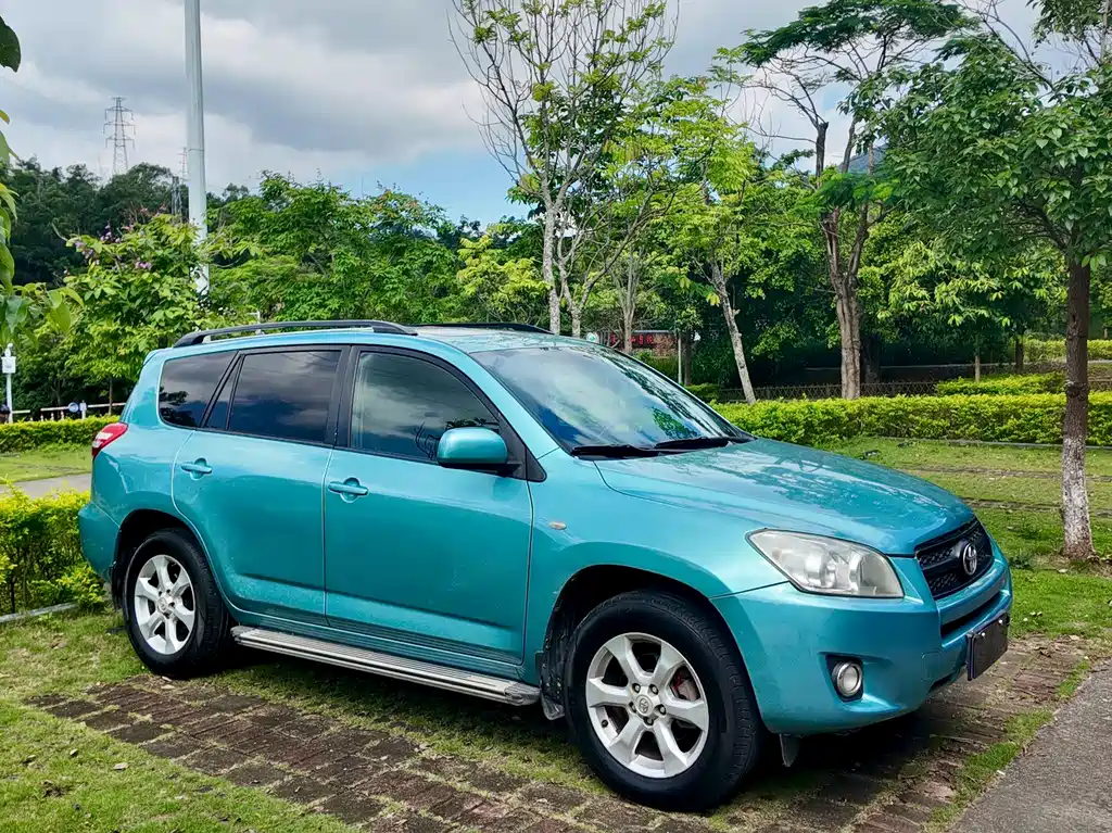 Toyota RAV4 2009 — фото 18