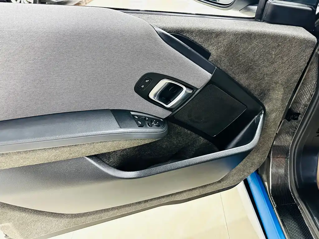 BMW i3 2019 — фото 30