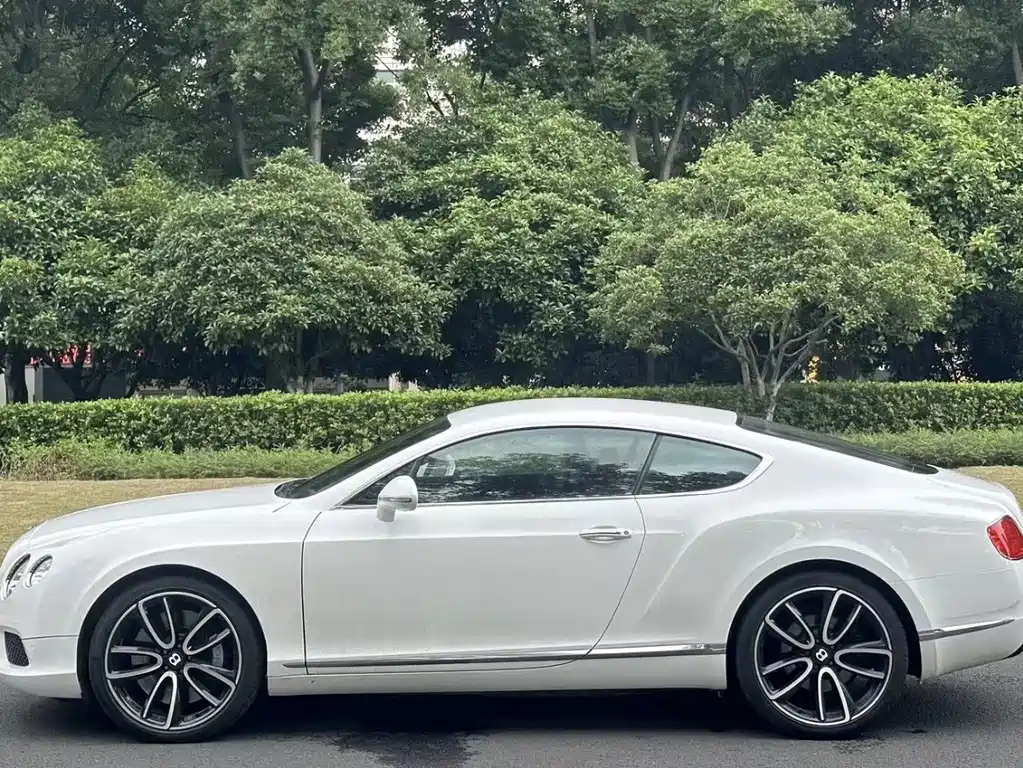 Bentley Continental 2014 — фото 4