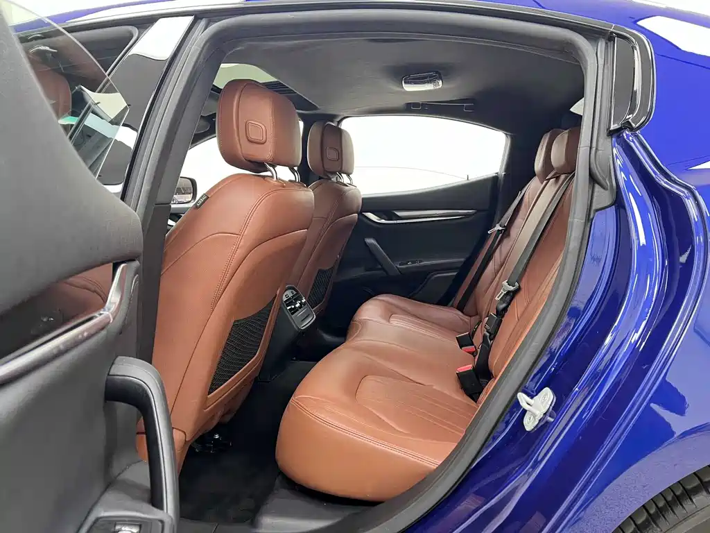 Maserati Ghibli 2014 — фото 20
