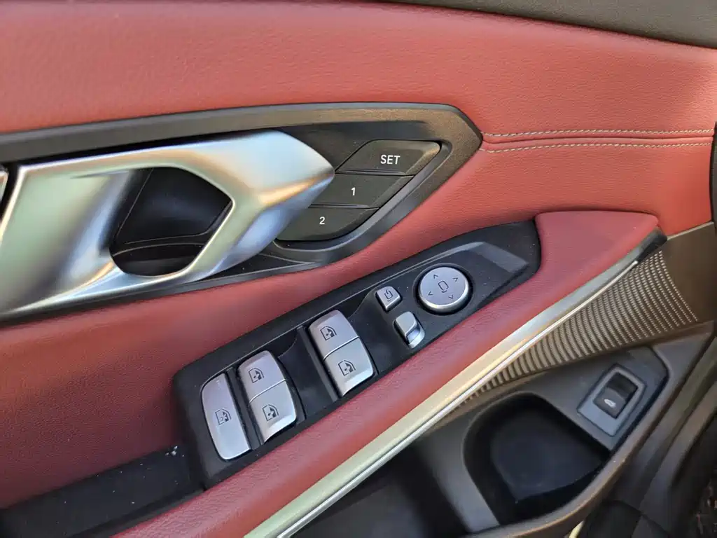 BMW 3 Series 2025 — фото 13