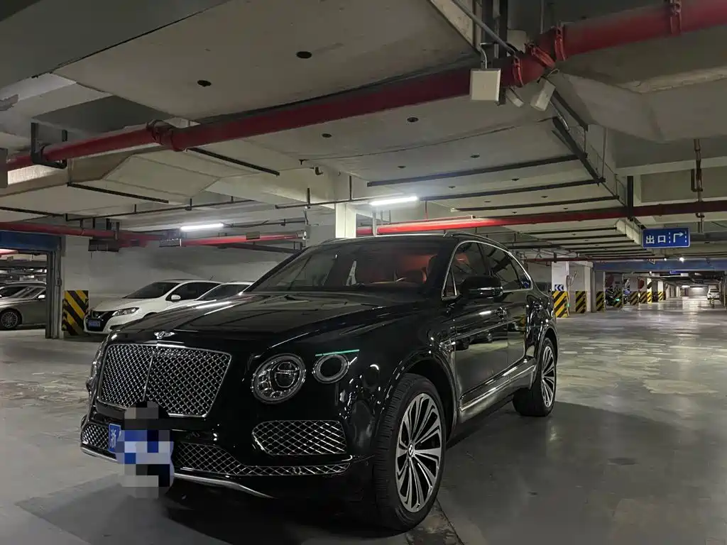 Bentley Bentayga 2019 — фото 1