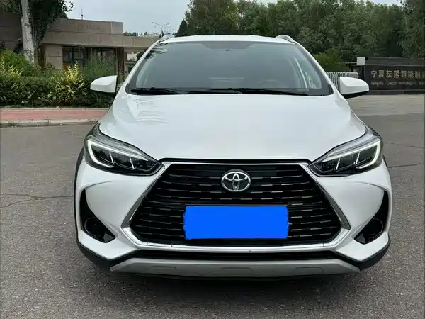 Toyota Yaris L 2022