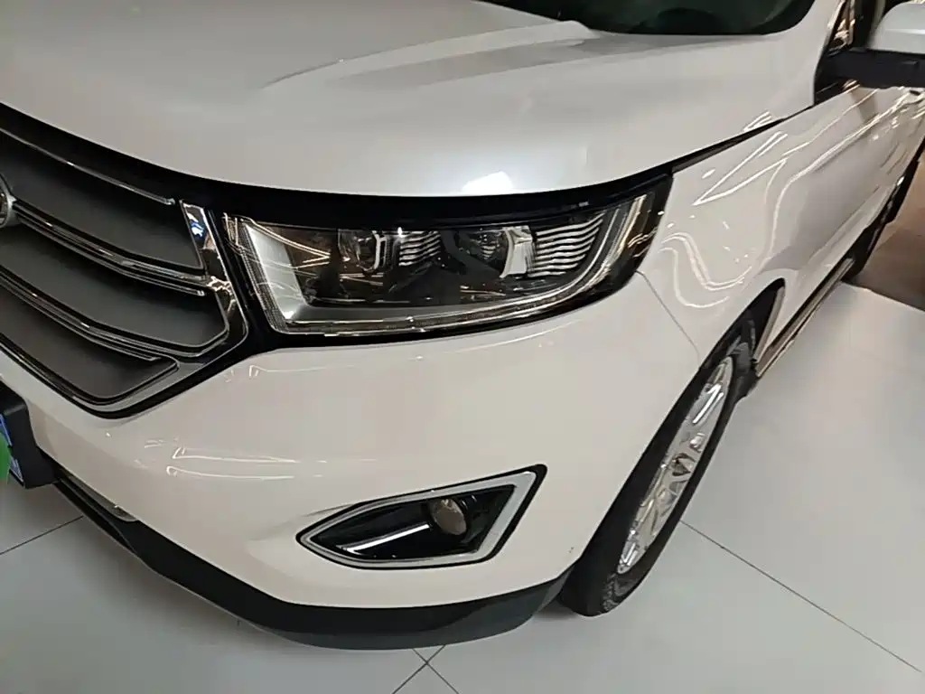 Ford Edge 2015 — фото 24