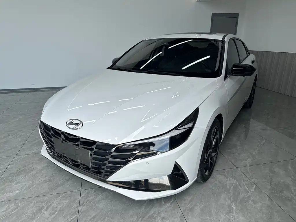 Hyundai Elantra 2023
