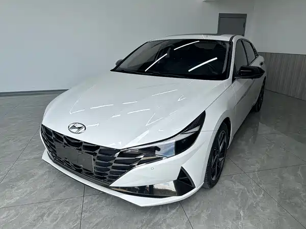 Hyundai Elantra 2023