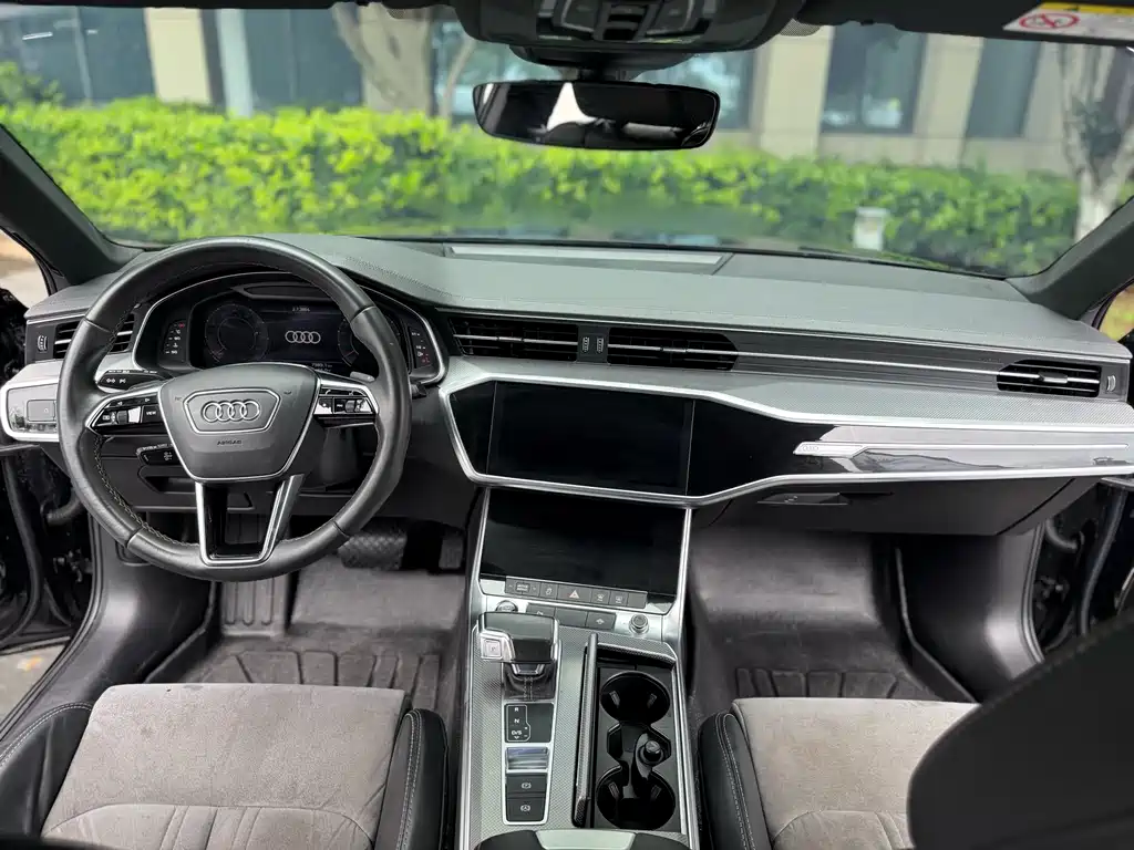Audi A6L 2021