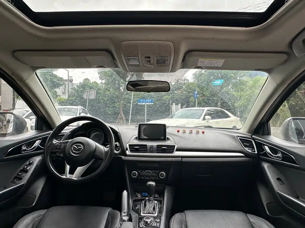 Mazda 3 Angkesela 2016