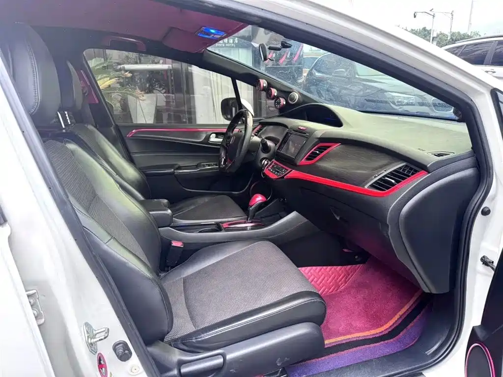 Honda Jade 2015 — фото 6