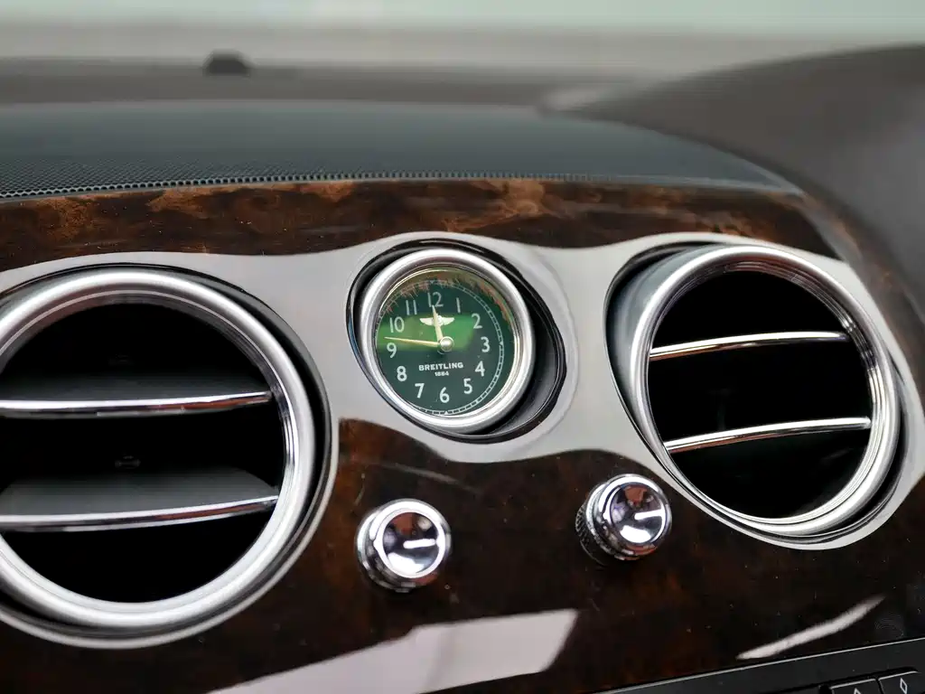 Bentley Flying Spur 2011 — фото 11