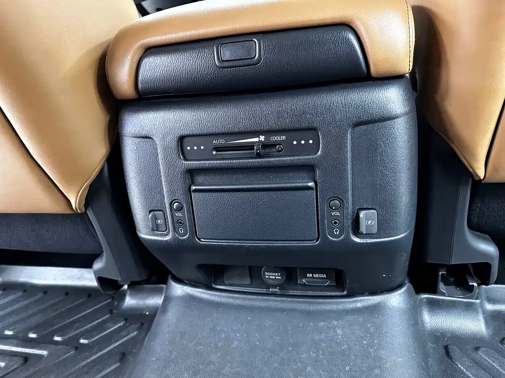 Nissan Patrol 2019 — фото 16