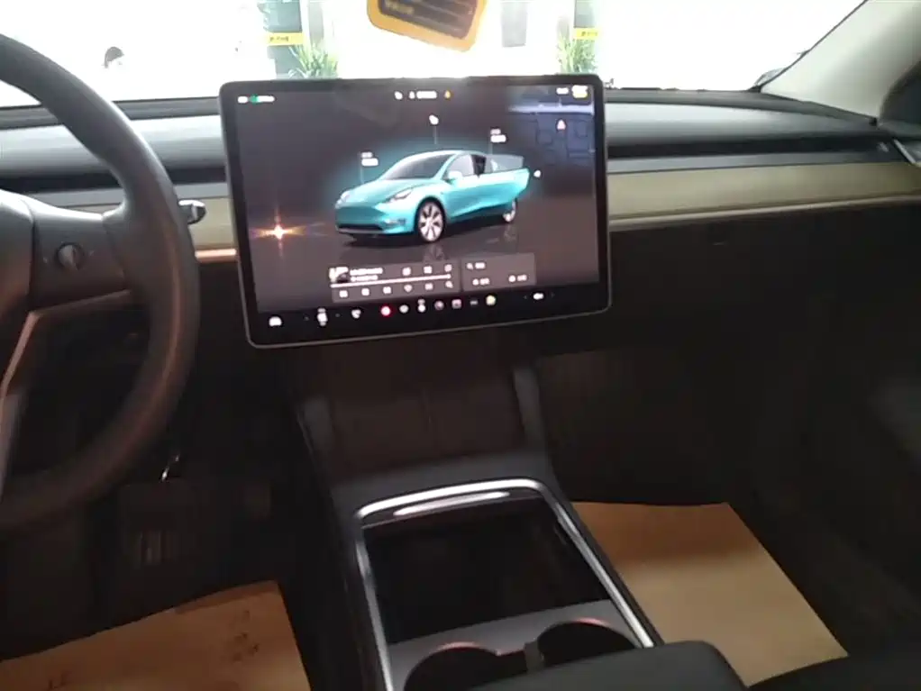 Tesla Model Y 2023 — фото 13