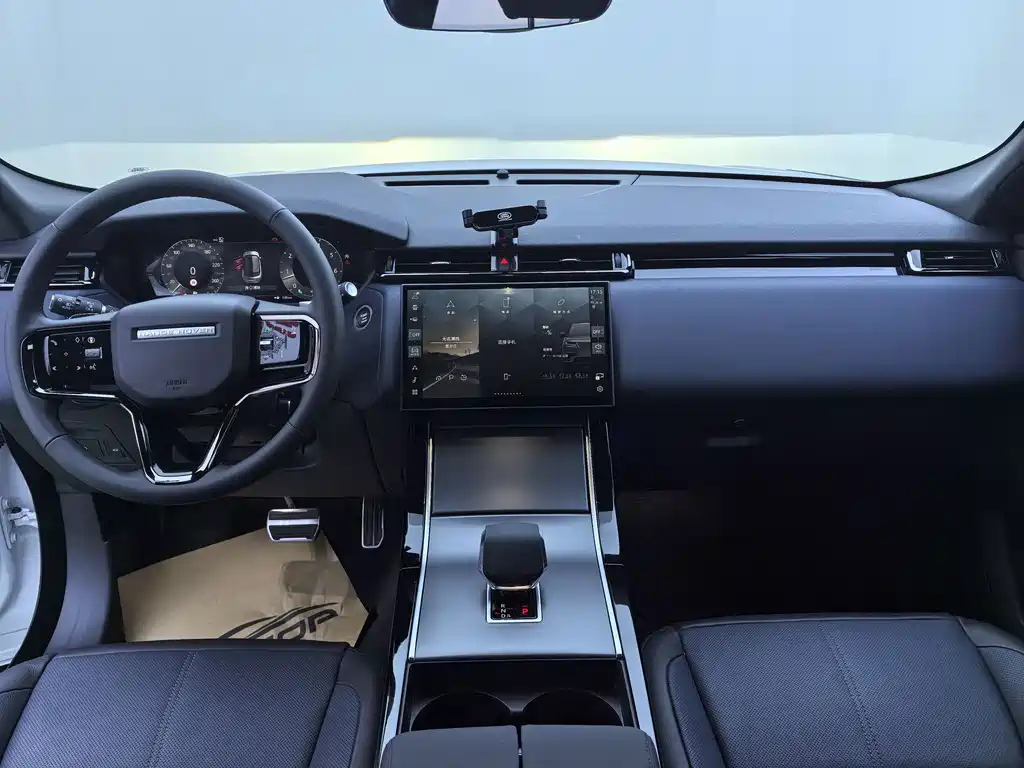 Land Rover Velar 2025 — фото 9